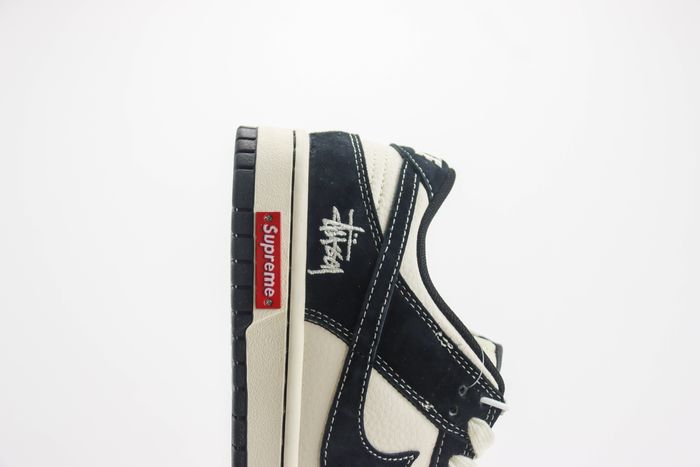 Nike SB Dunk Low x Stussy x supreme 05