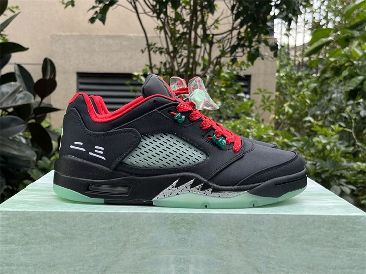 Jordan 5 Retro Low CLOT Jade