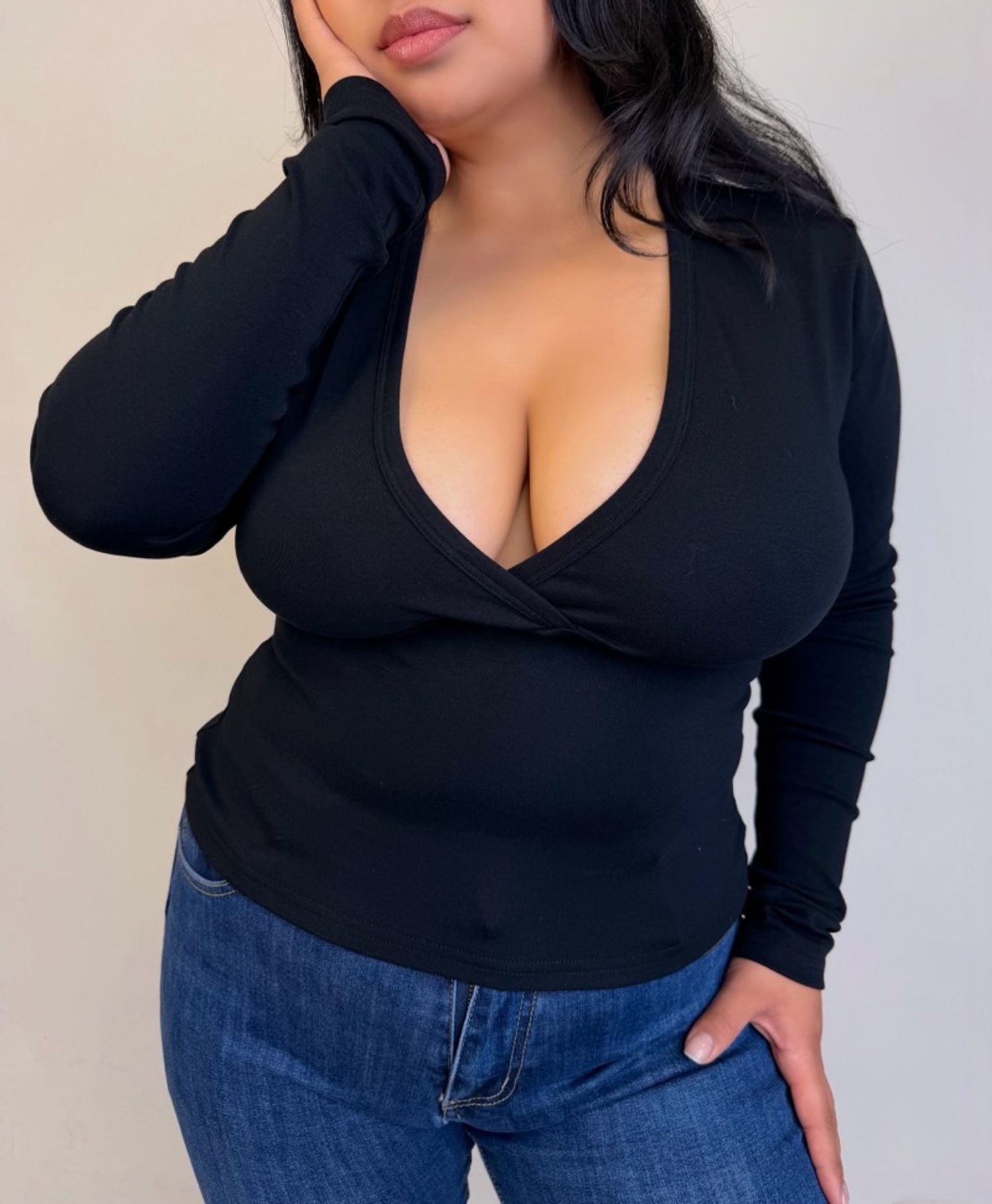 V neck top