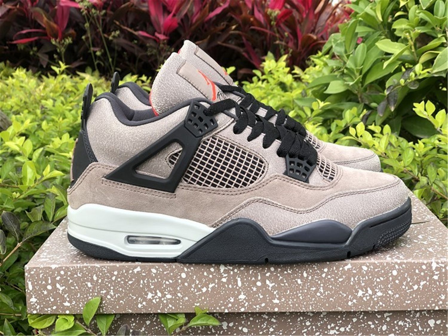 Jordan 4 Retro Taupe Haze