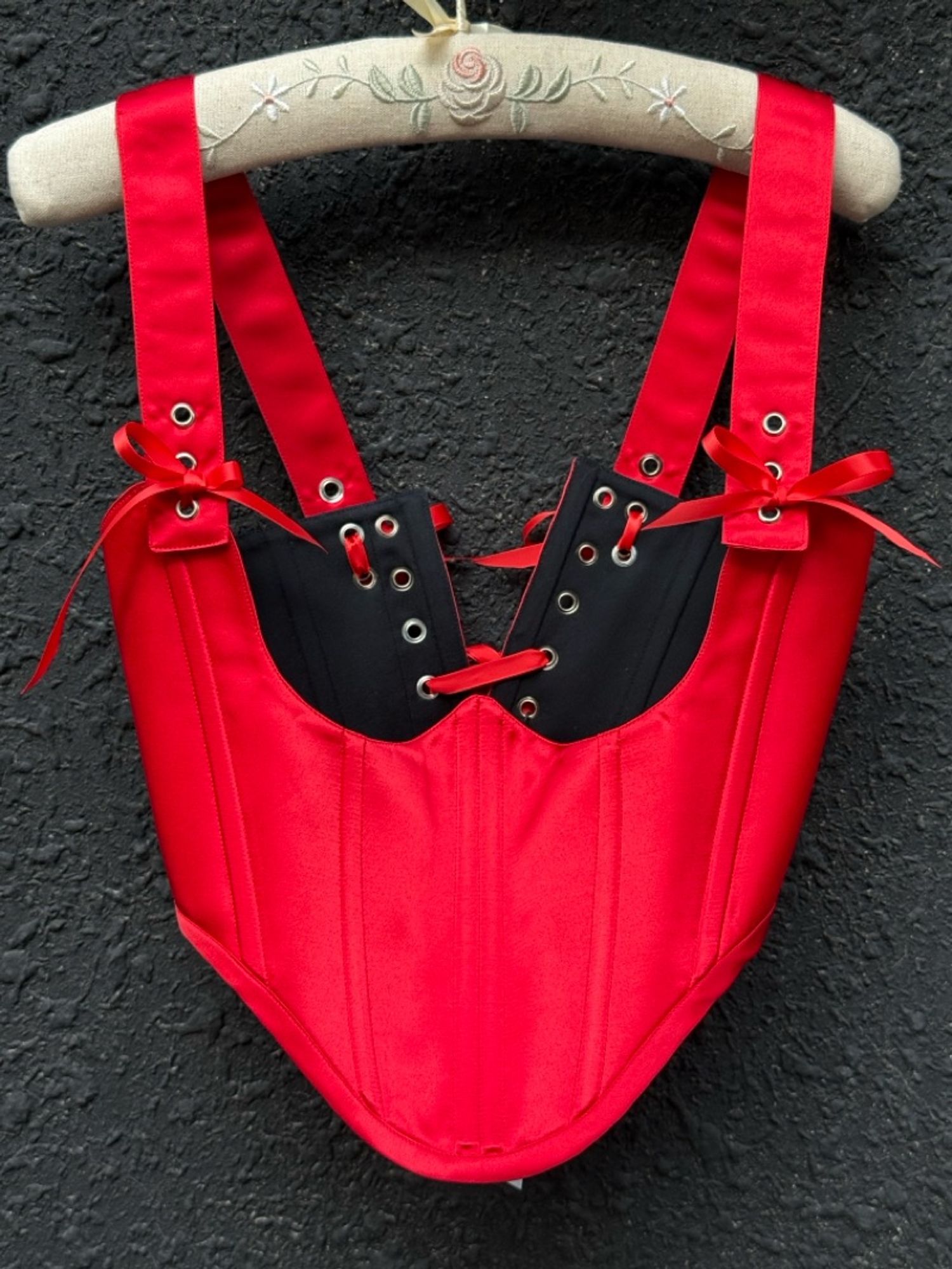 Red muse- Underbust corset 