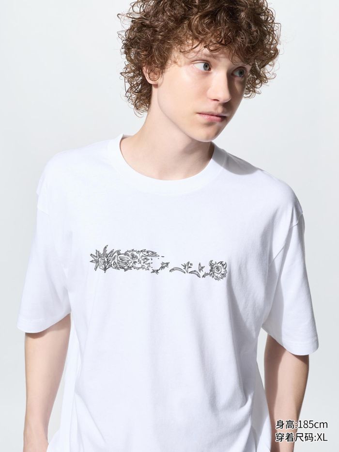 UNIQLO YOASOBI футболка