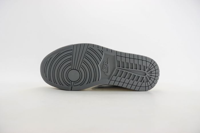 Travis Scott x Nike Air Jordan 1 Low x Louis Vuitton  43