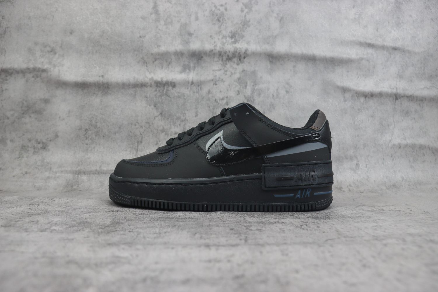 Nike Air Force 1 Low Shadow Triple Black 