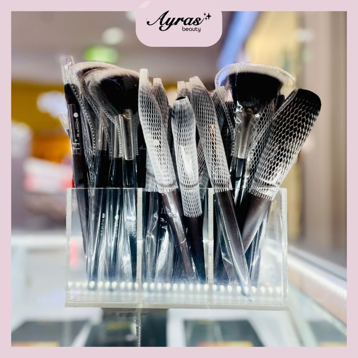 Nomun beauty acrylic make up case