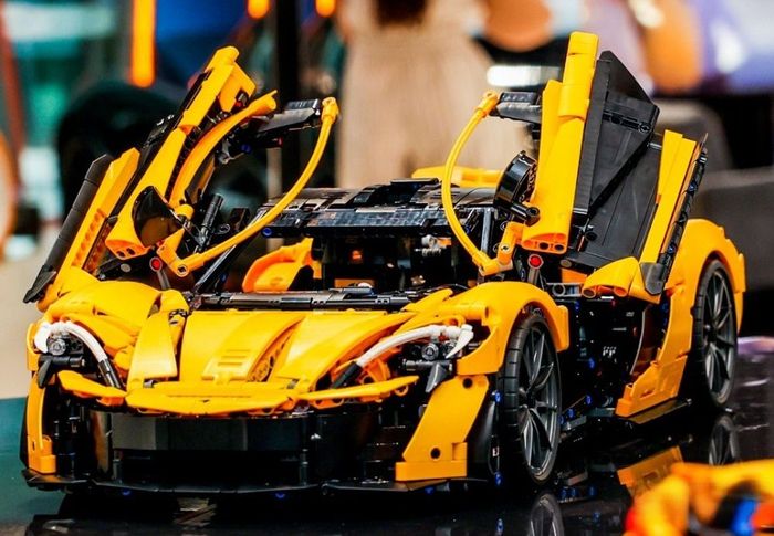 MCLaren P1