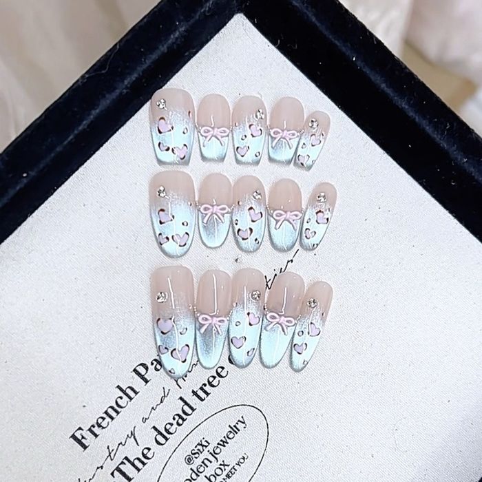 Наадаг хумс