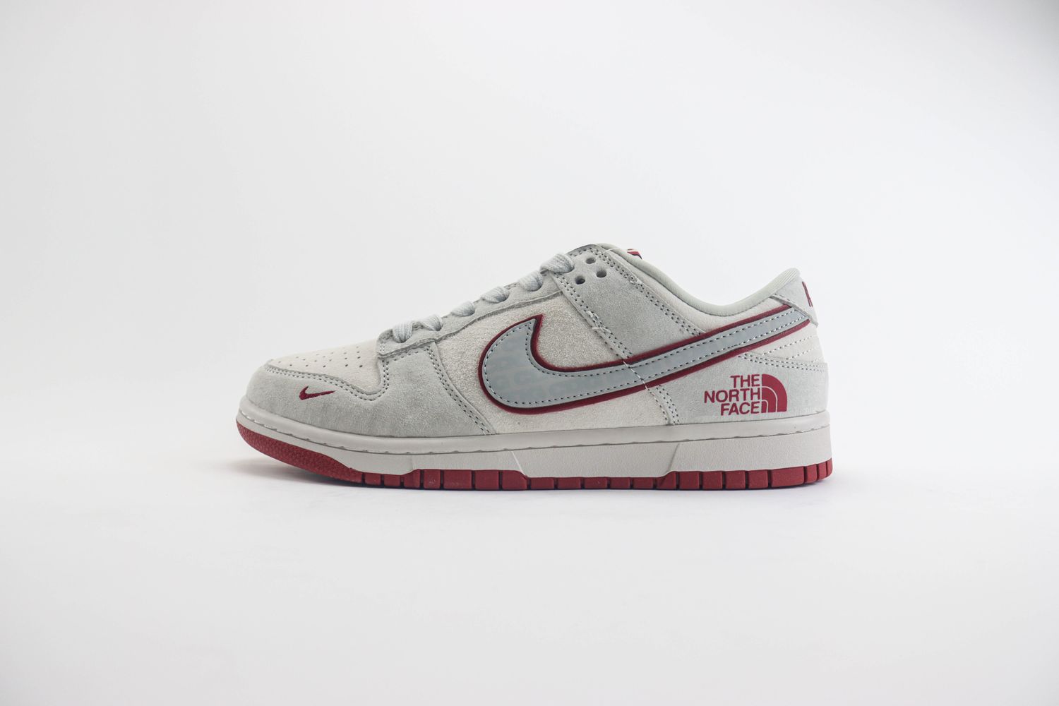 Nike SB Dunk Low x CDG x The North Face 67