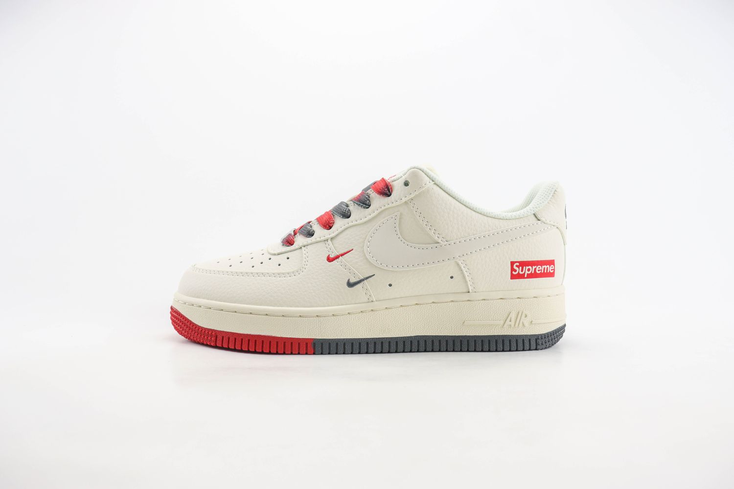 Nike Air Force 1 Low x supreme 74