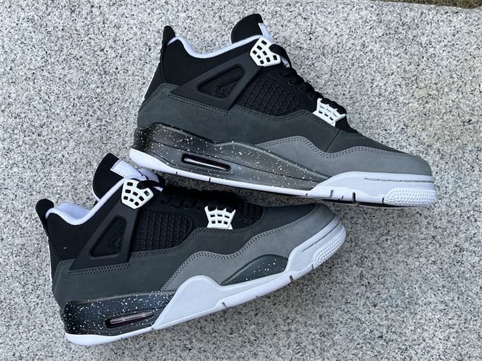 Air Jordan 4 “Fear”