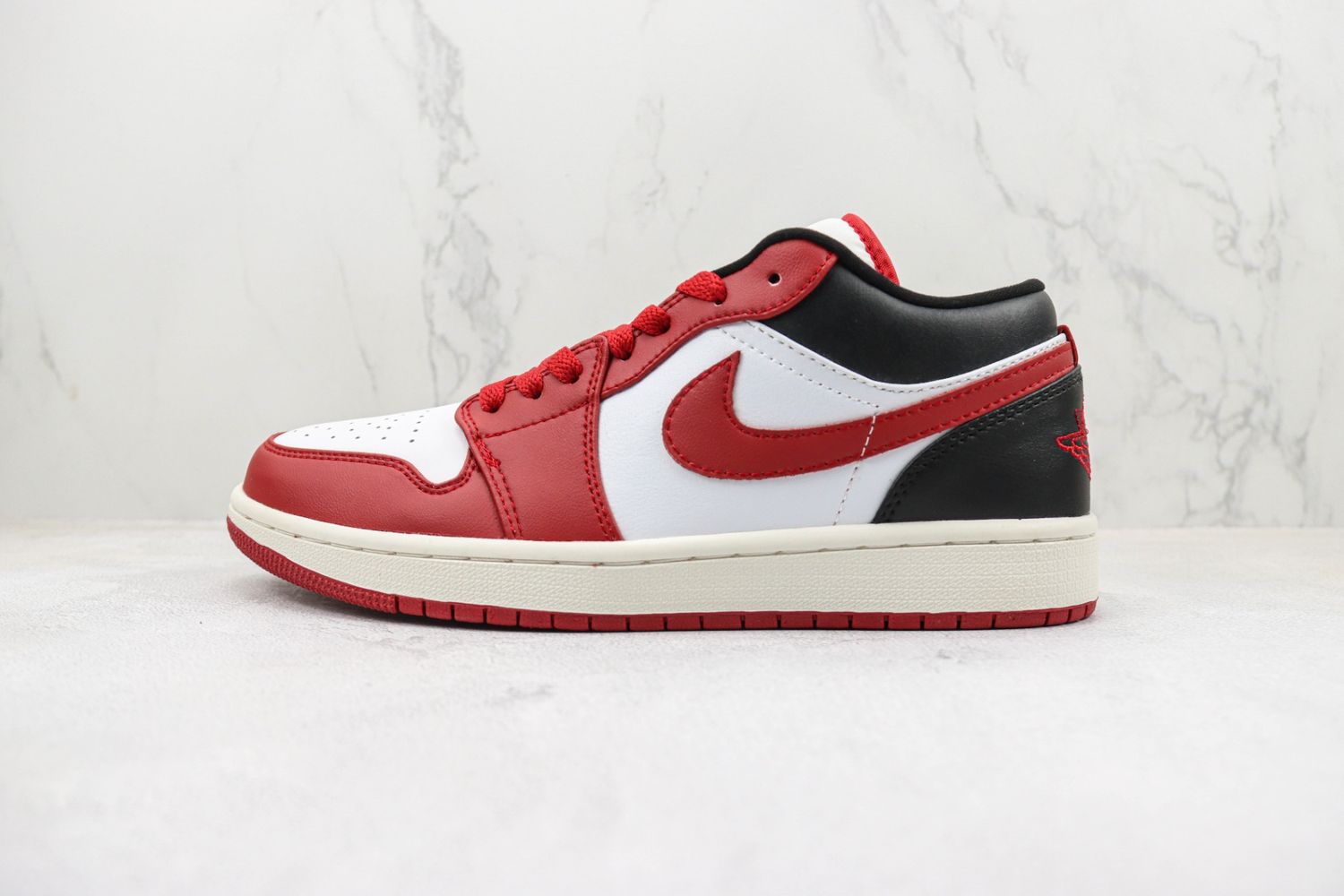 Jordan 1 Low Reverse Black Toe (Women's)
