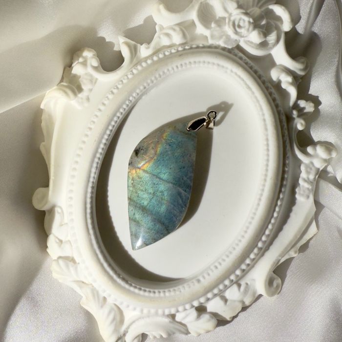 Лабрадорит Зүүлт | Labradorite Necklace