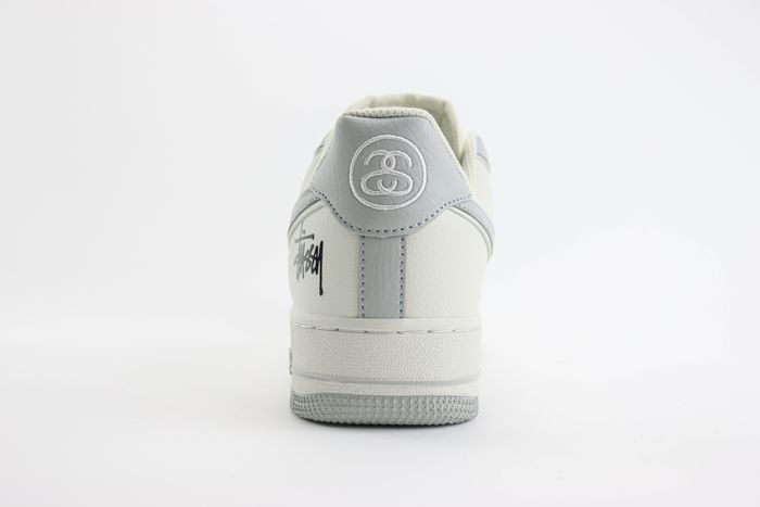 Nike Air Force 1 Low x Stussy 42