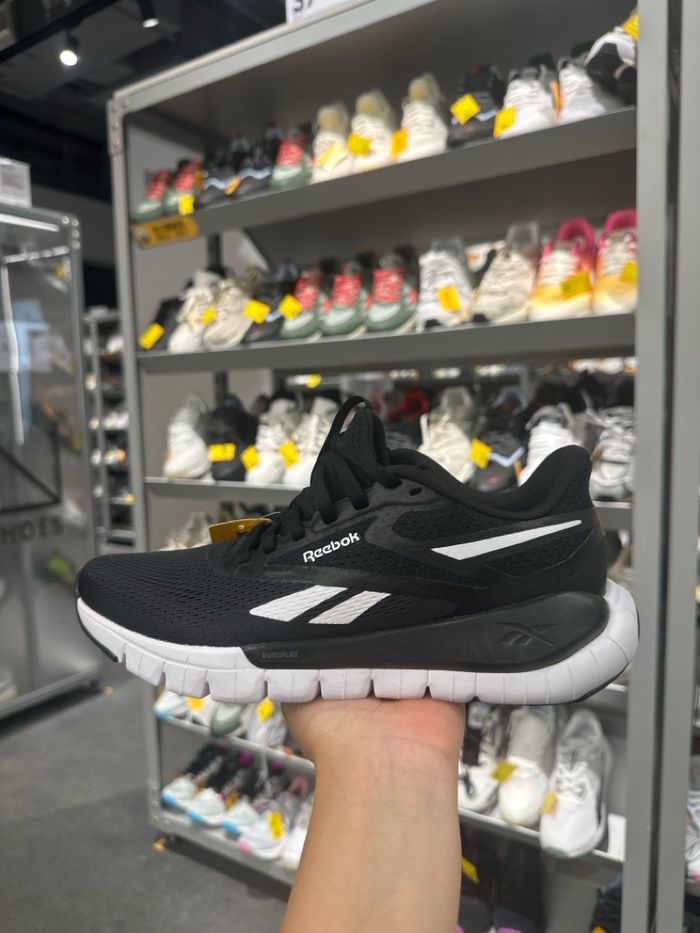 Reebok гутал