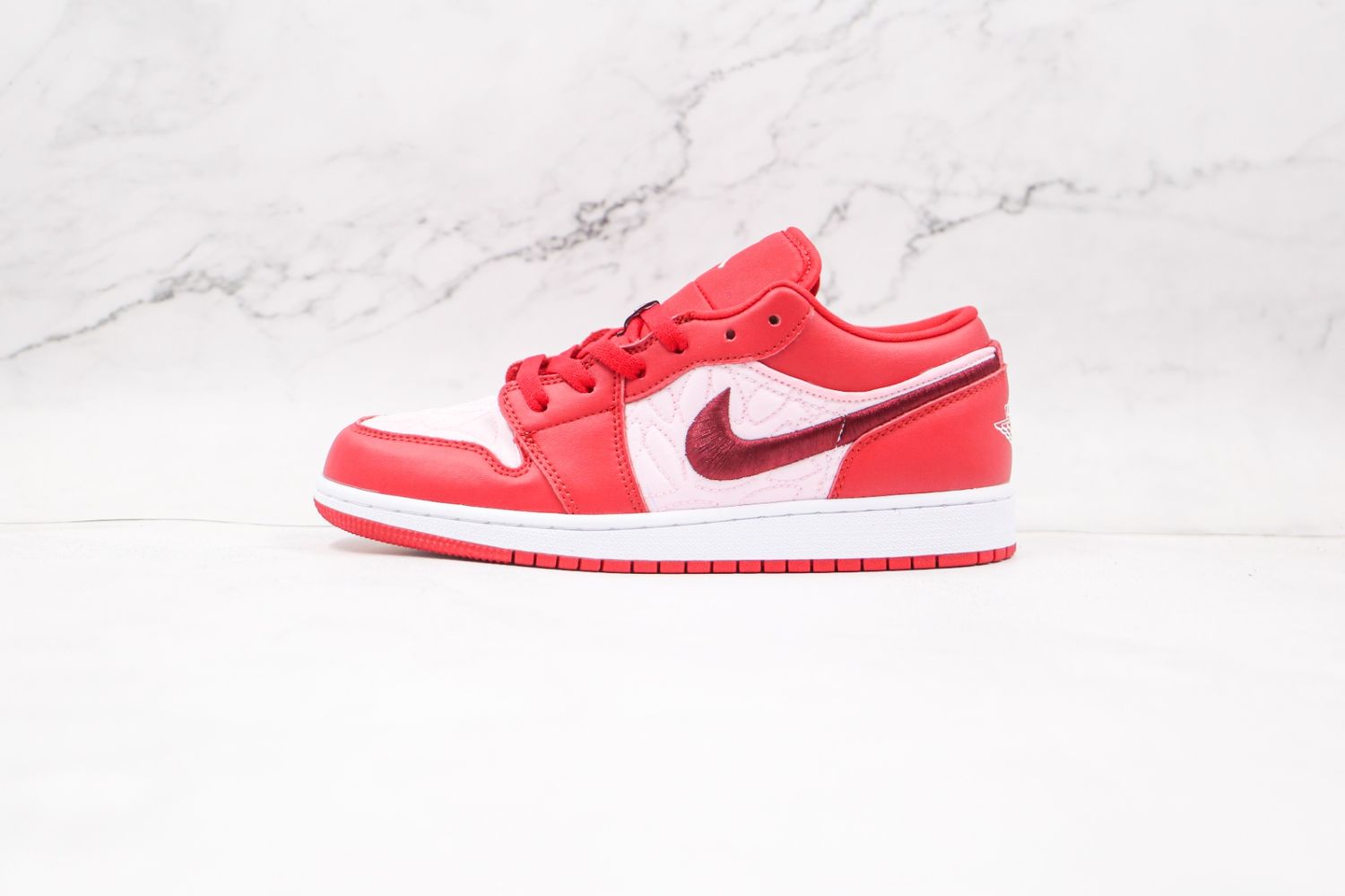 Jordan 1 Low SE Red Quilt (GS)