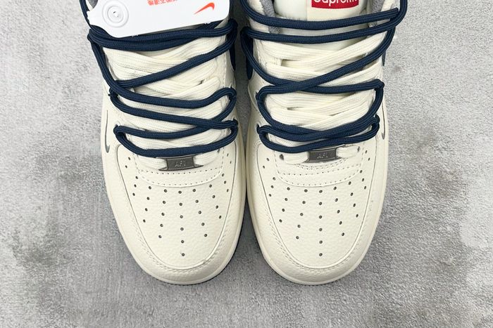 Airforce x Supreme 10