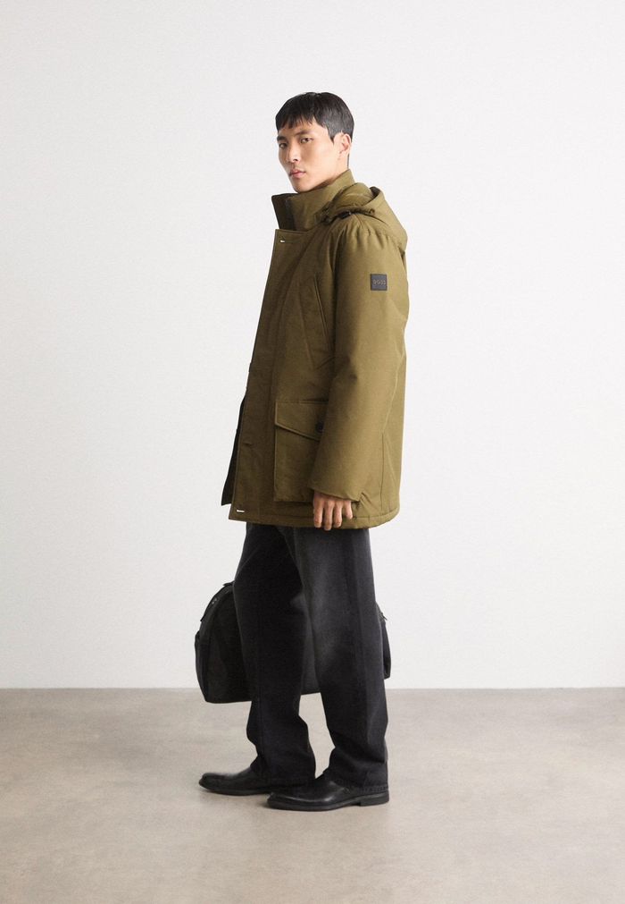 𝐇𝐮𝐠𝐨 𝐁𝐨𝐬𝐬 - брэндийн куртик