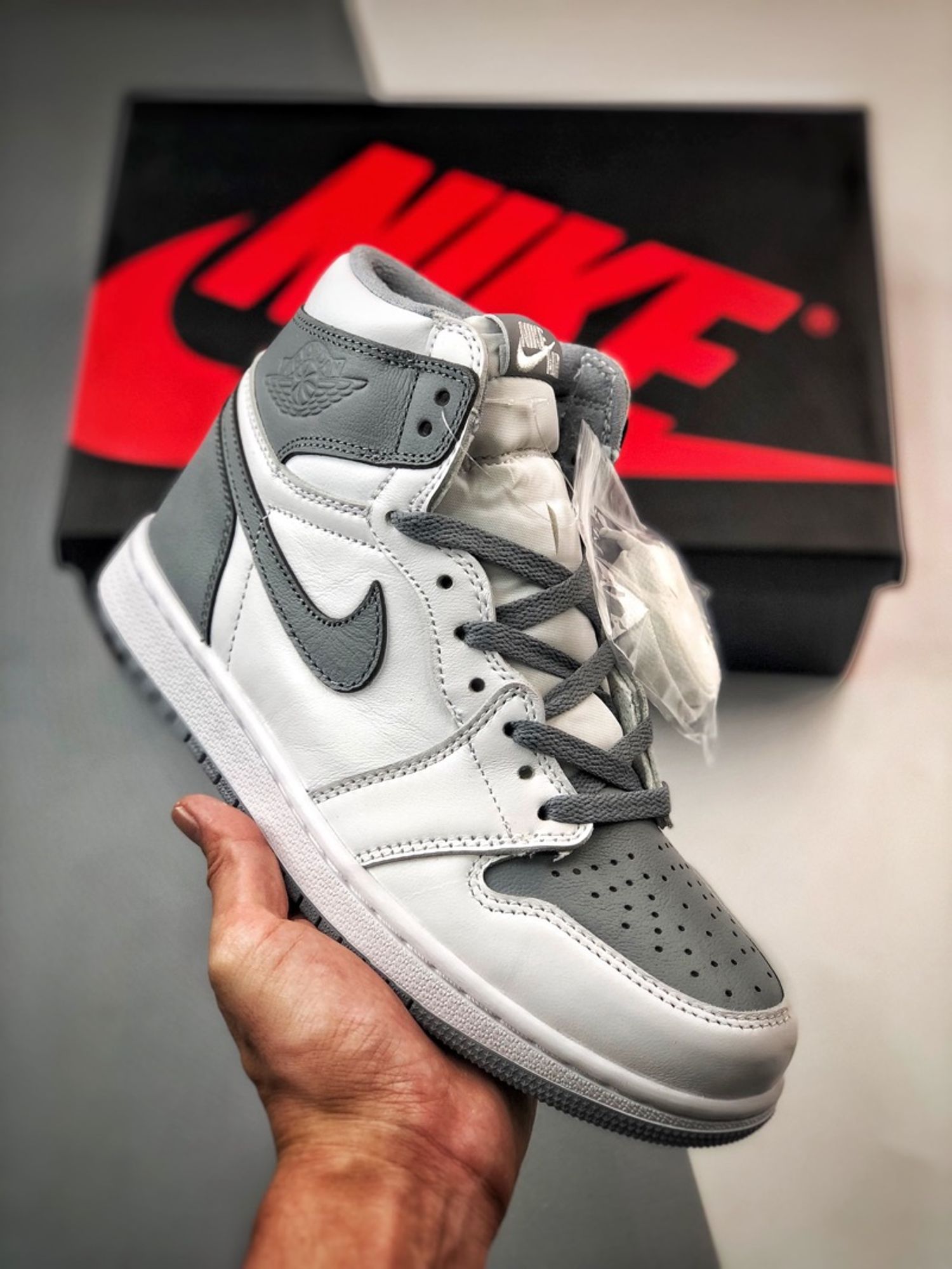 Air Jordan 1 High OG “Stealth”