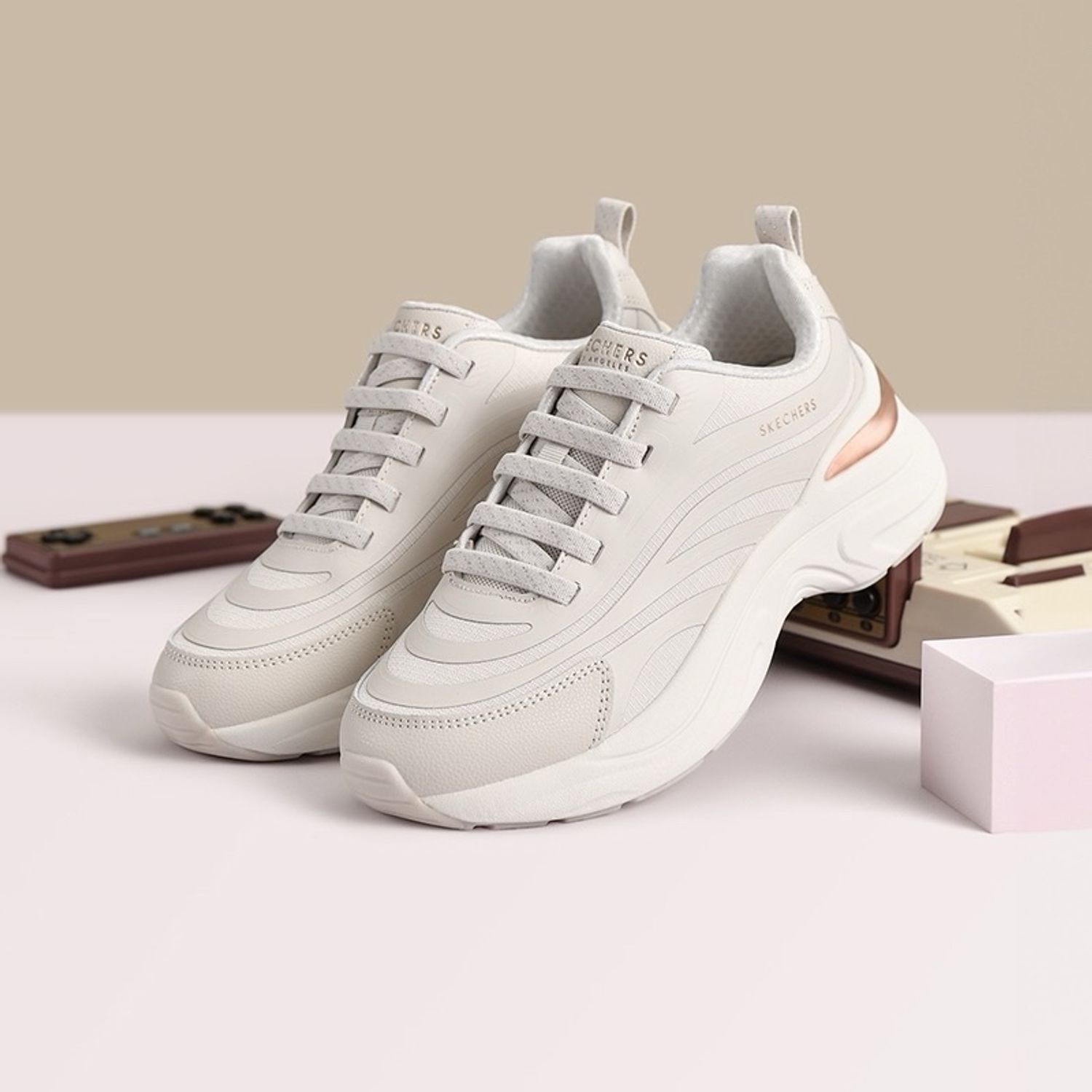 Skechers гутал