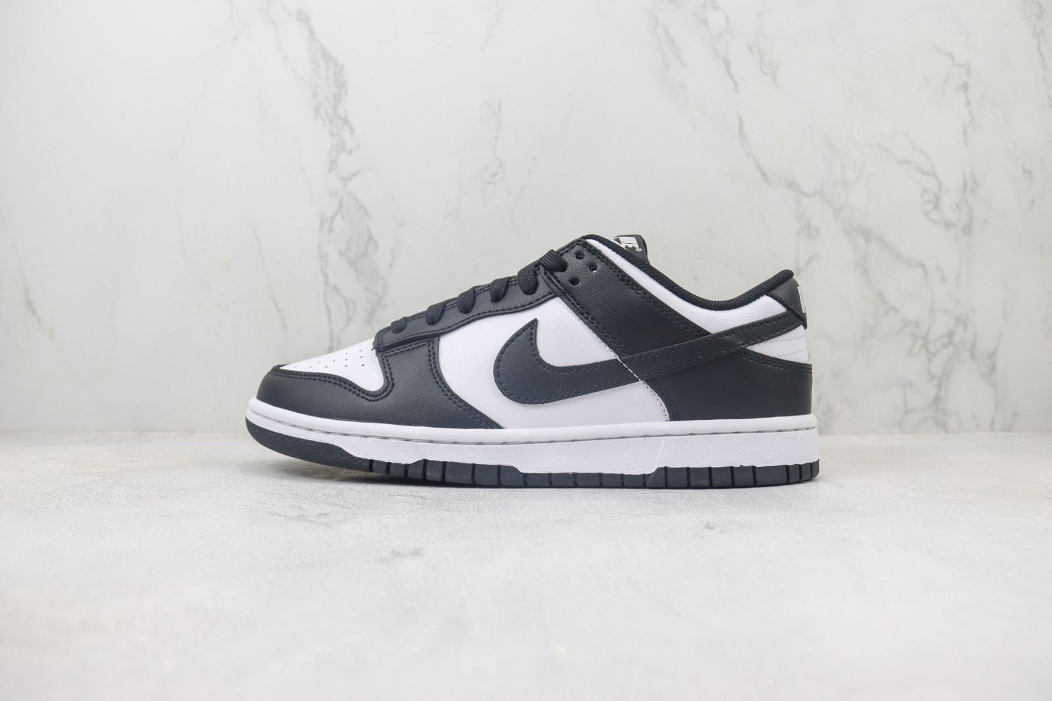  Dunk Low PANDA Black White 