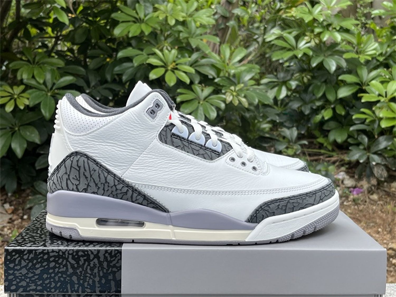 Jordan 3 Retro Cement Grey