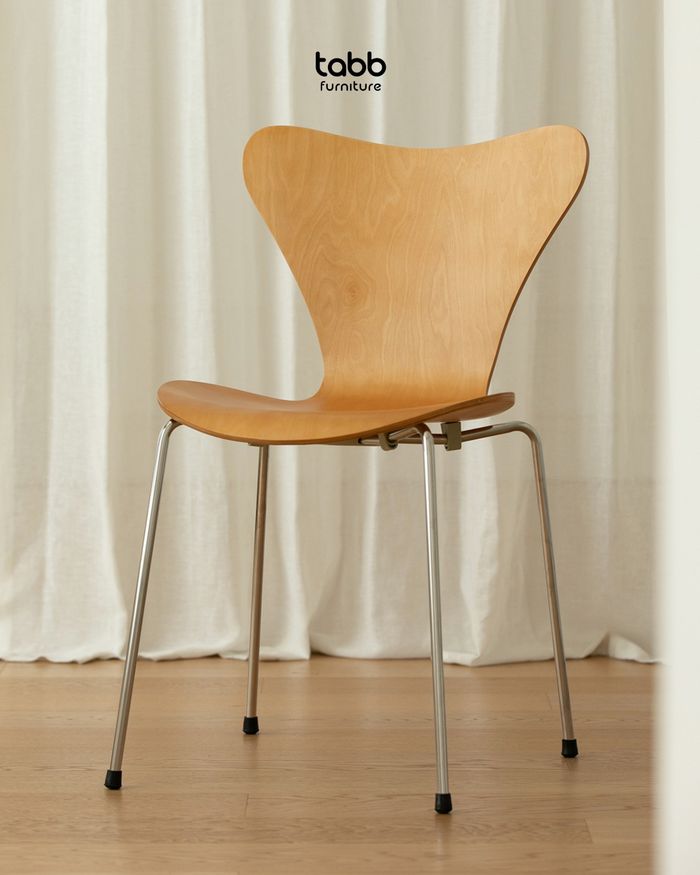SEVEN CHAIR