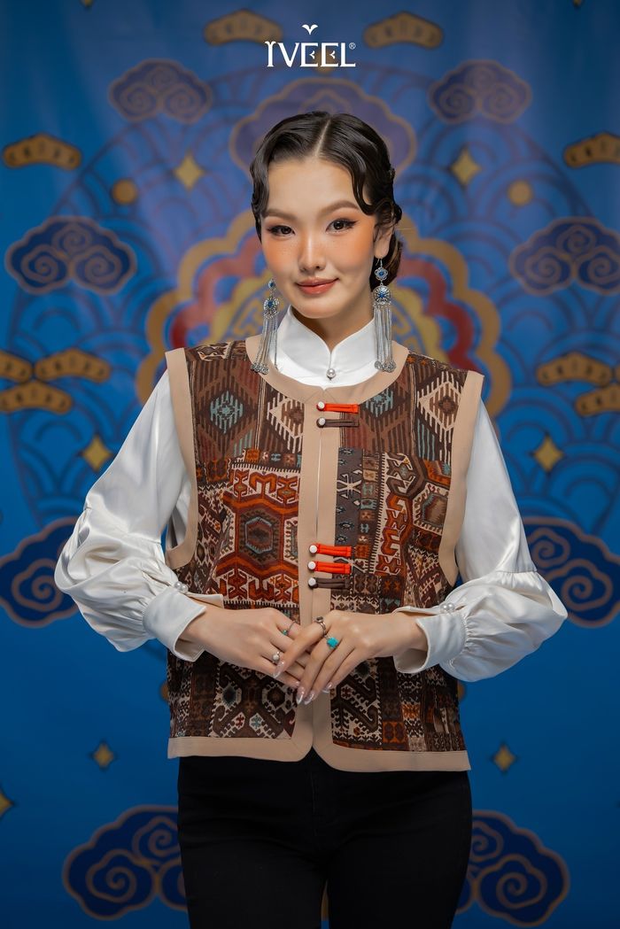 Өргөн оруулгатай задгай хантааз