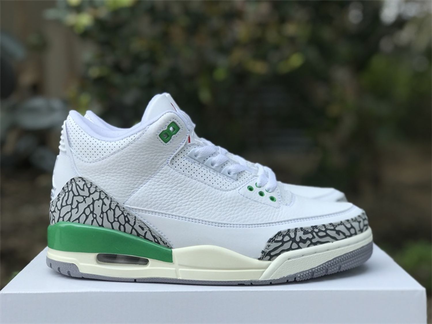 Jordan 3 Retro Lucky Green (Women's)