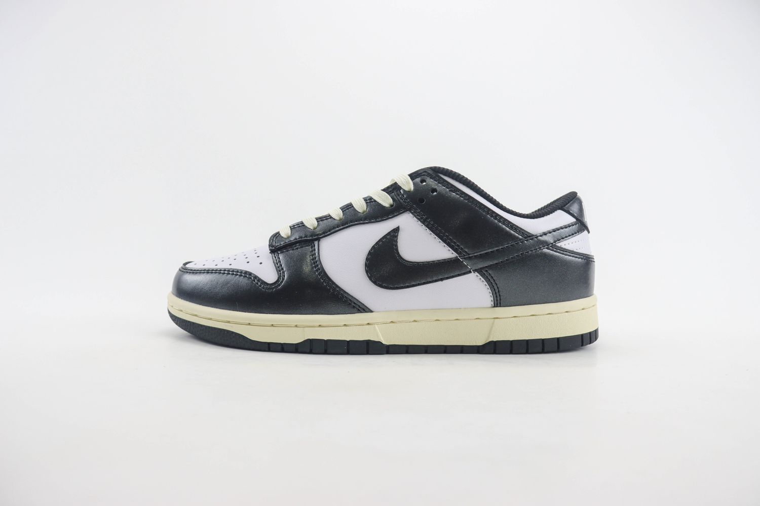  Dunk Low Black And White Vintage