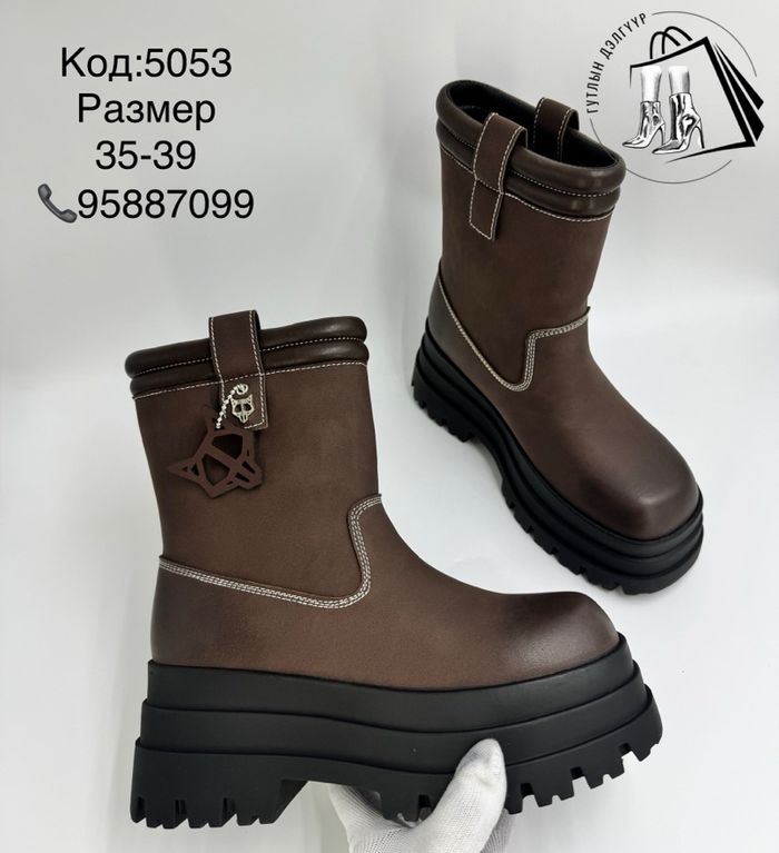 Шууд углаж өмсдөг арьсан өвлийн богино түрийт