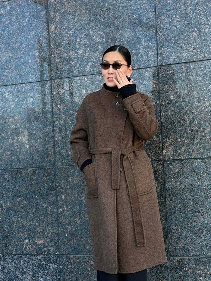 Мөргүй залгаа ханцуйтай пальто 