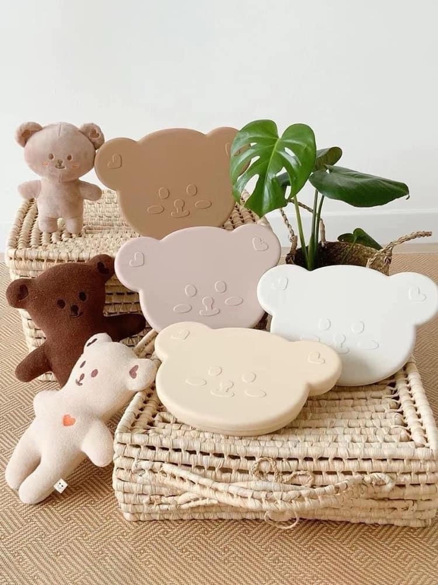 Тагтай таваг