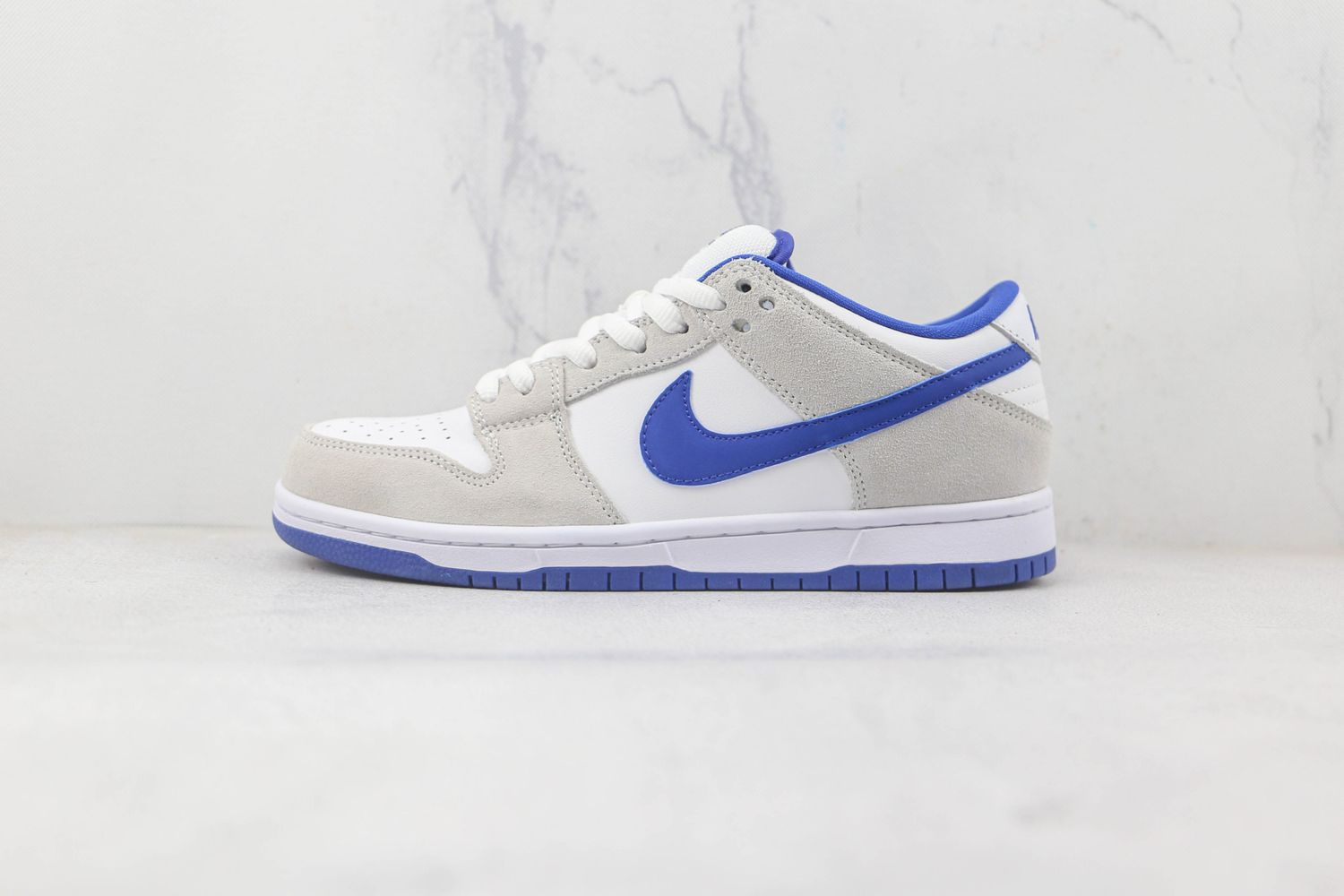Dunk Low Pro SB 'Matte Silver Varsity Royal'