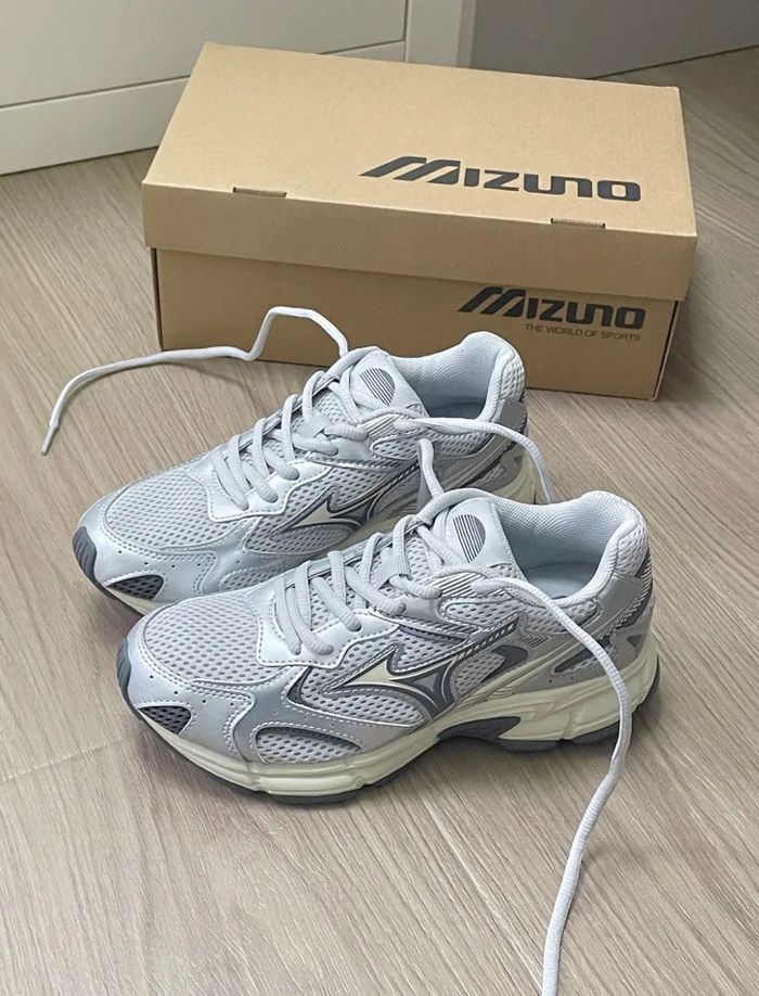 Mizuno Speed 2K