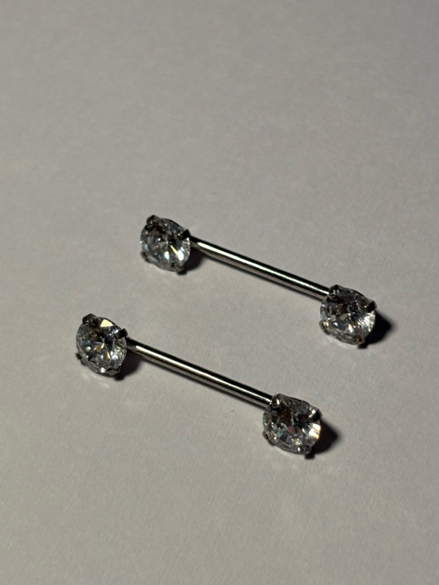 Хөхний ээмэг