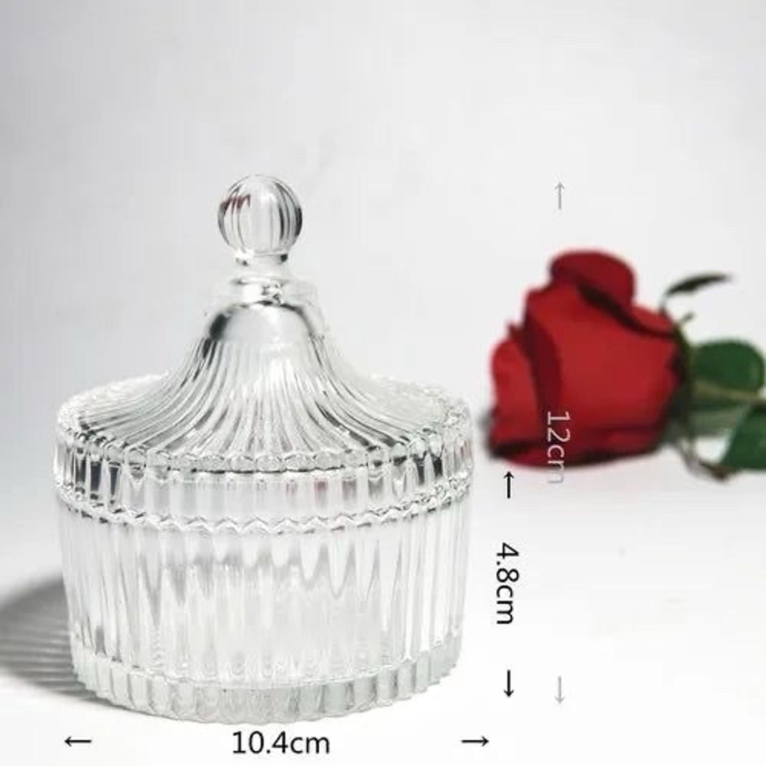 Лаа тагтай шил