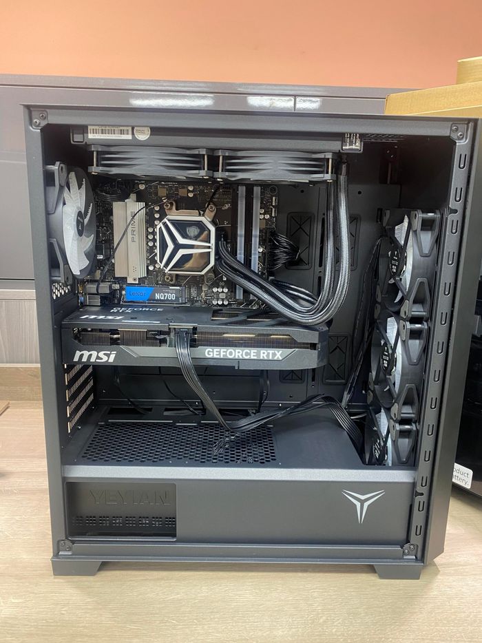 Yeyian Gaming Desktop PC PHOENIX Iron Mesh AMD Ryzen 7-9700X, NVIDIA GeForce RTX 5070, AI Powered 32GB DDR5 6000MHz RGB, 1TB SSD WIN11 НѲАТ-тай ҮНЭ  