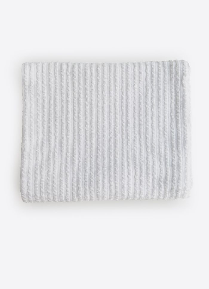 Нимгэн хөнжил