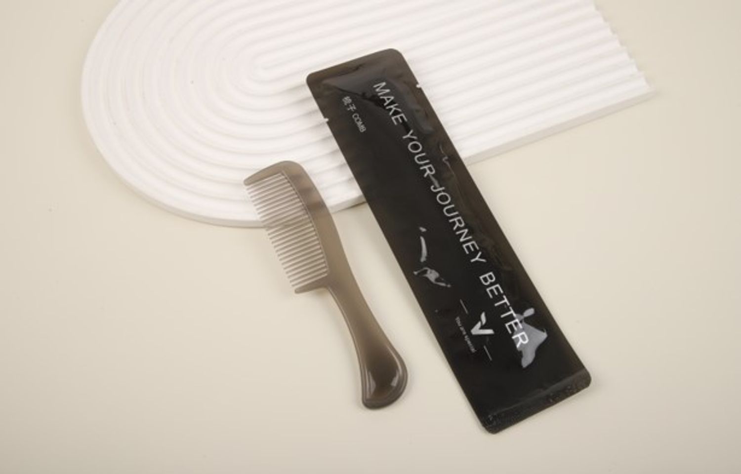 Зөөлөн тунгалаг саран хэлбэртэй сам