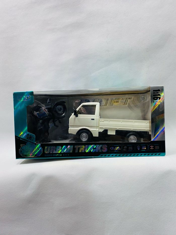 Ачааны удирдлагатай машин