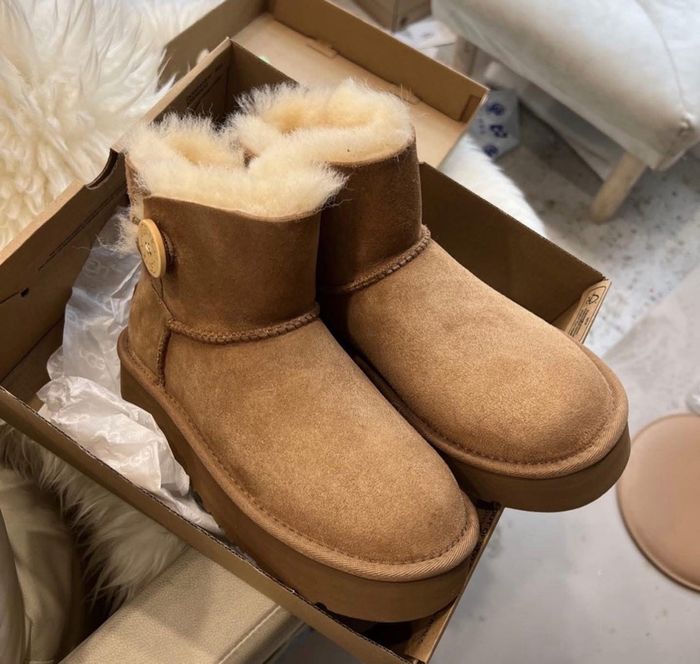 UGG Mini Bailey