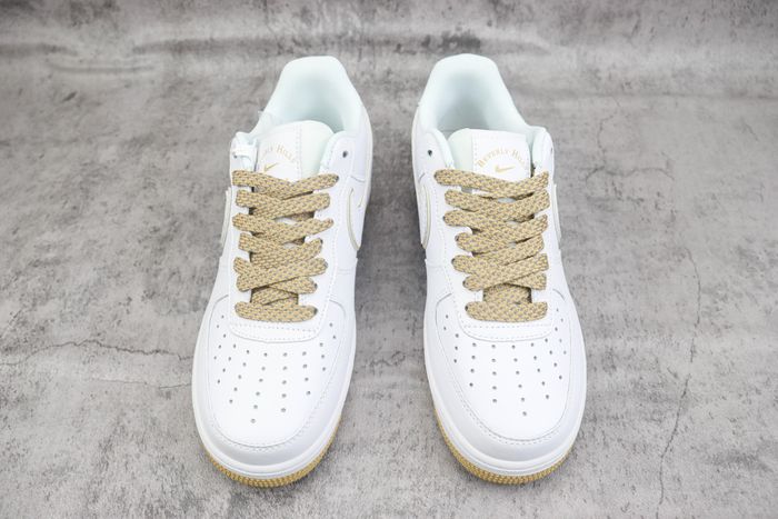 Nike Air Force 1 Low 379