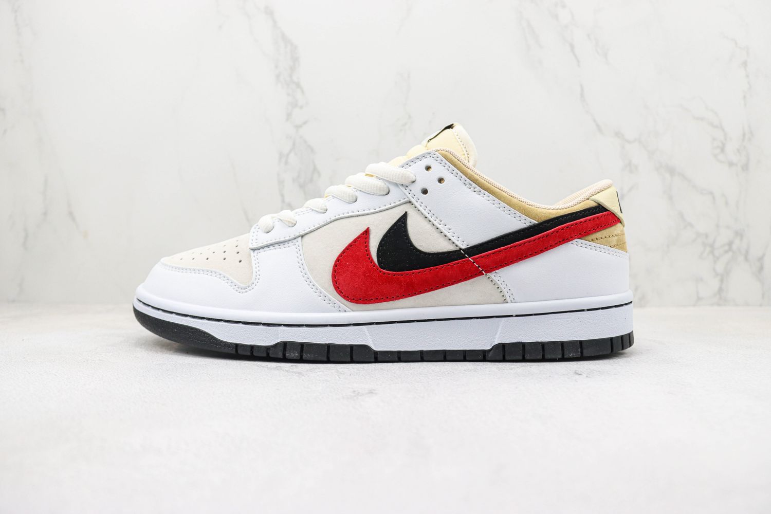 Nike SB Dunk Low "Steamboy