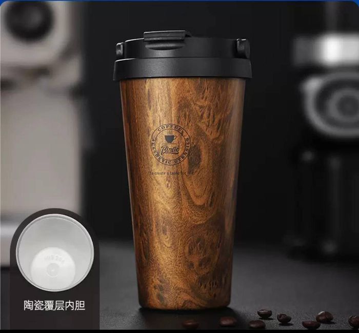 Халуунаа барьдаг аяга