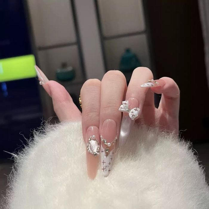 Наадаг хумс