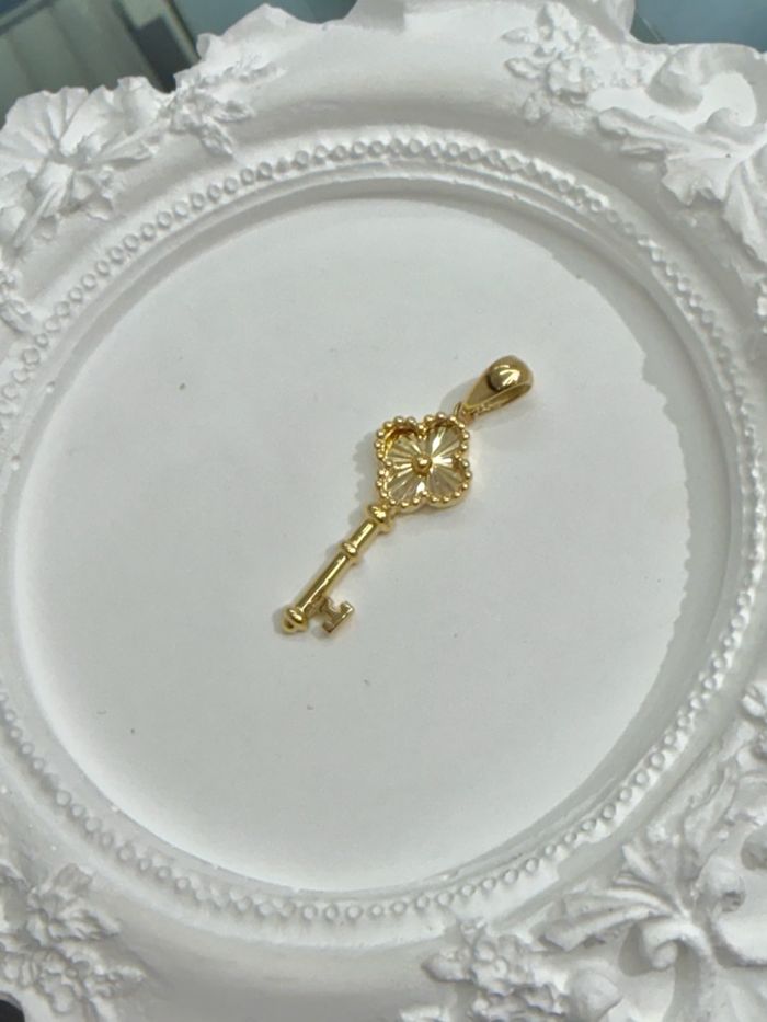 котон түлхүүртэй кулон 14к