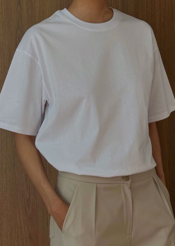 OVERSIZED WHITE TEE