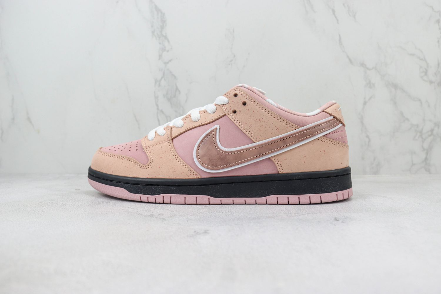 Concepts x Nike SB Dunk Low "Pink Lobster" customs 