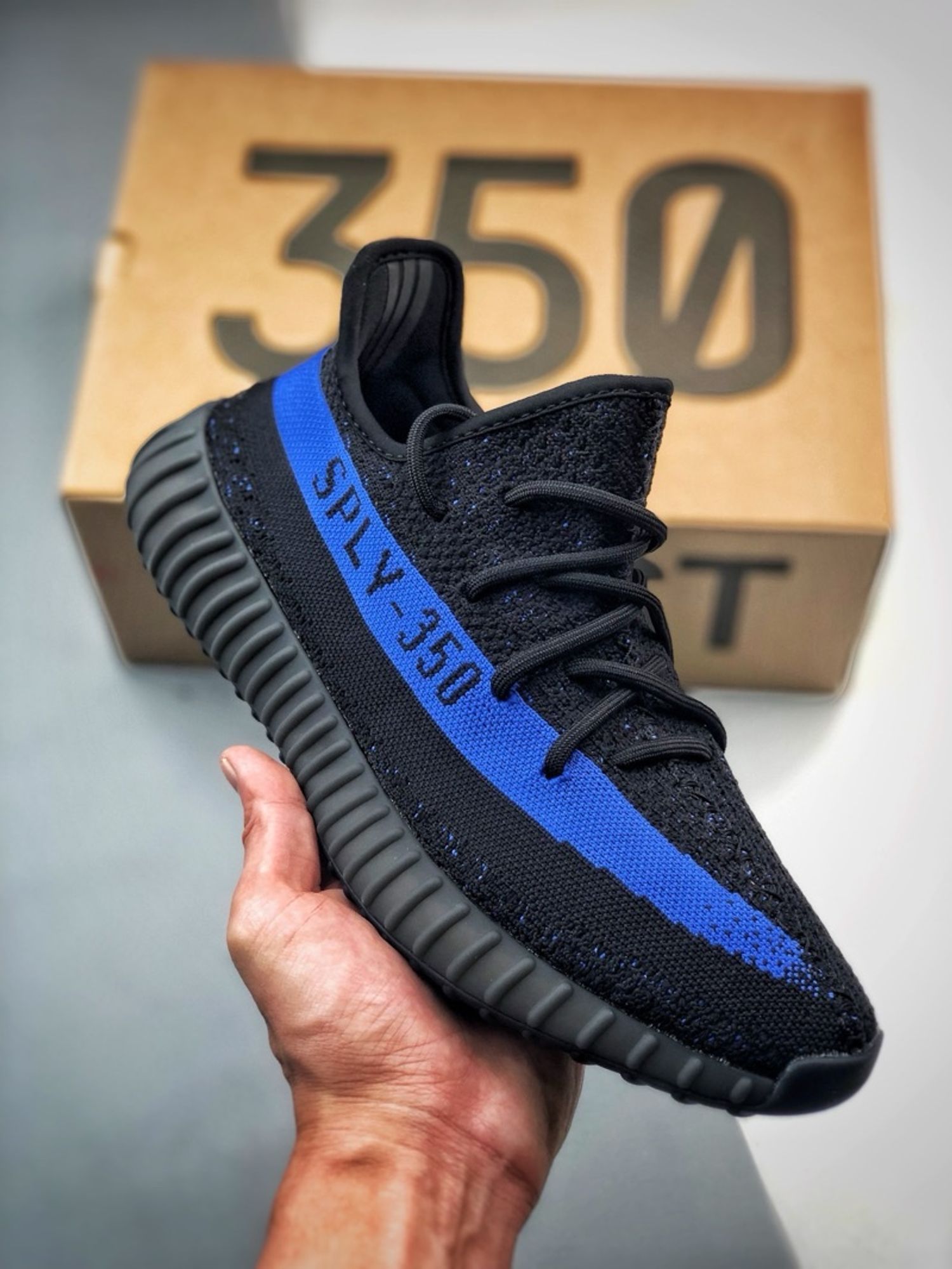 Yeezy 350 Boost V2