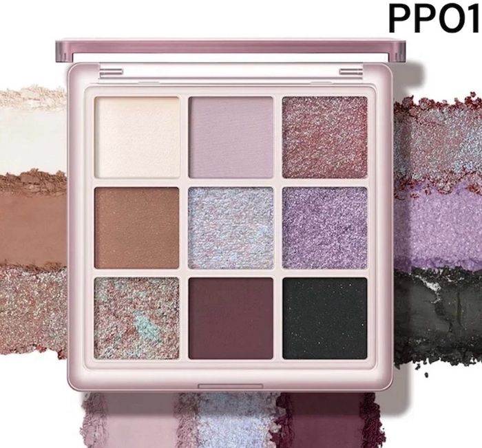 Gimme Gimme more shadow palette